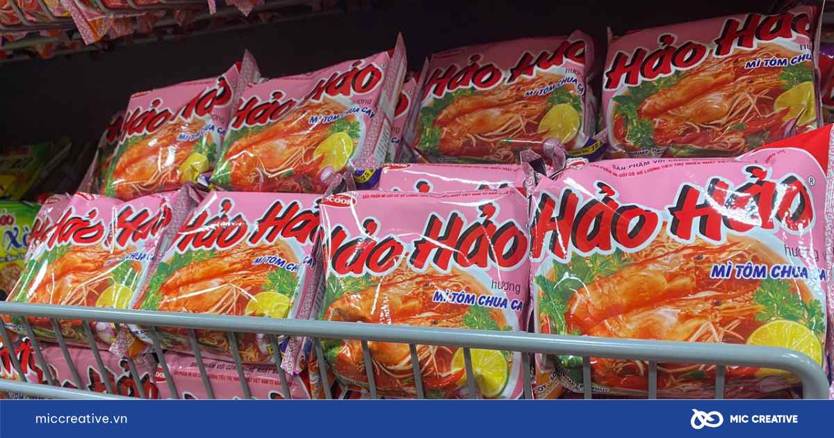 Sản phẩm mì Hảo Hảo được bày bán trong siêu thị