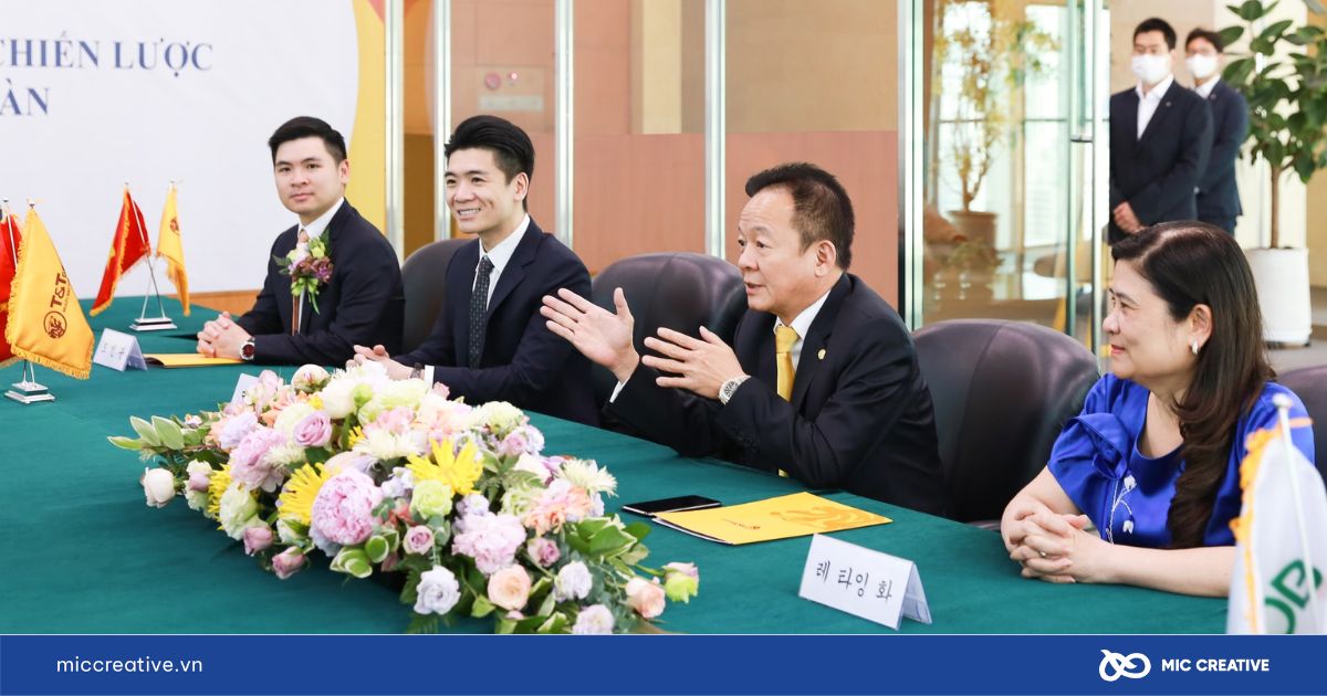 Mở rộng hợp tác quốc tế và cải thiện tài chính